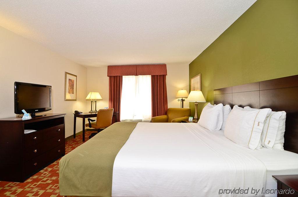 Holiday Inn Express Vincennes Exterior photo